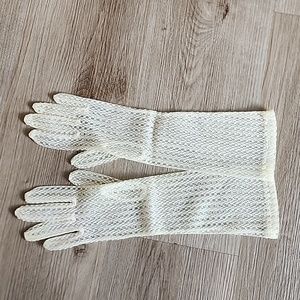 Cream clCrochet Gloves